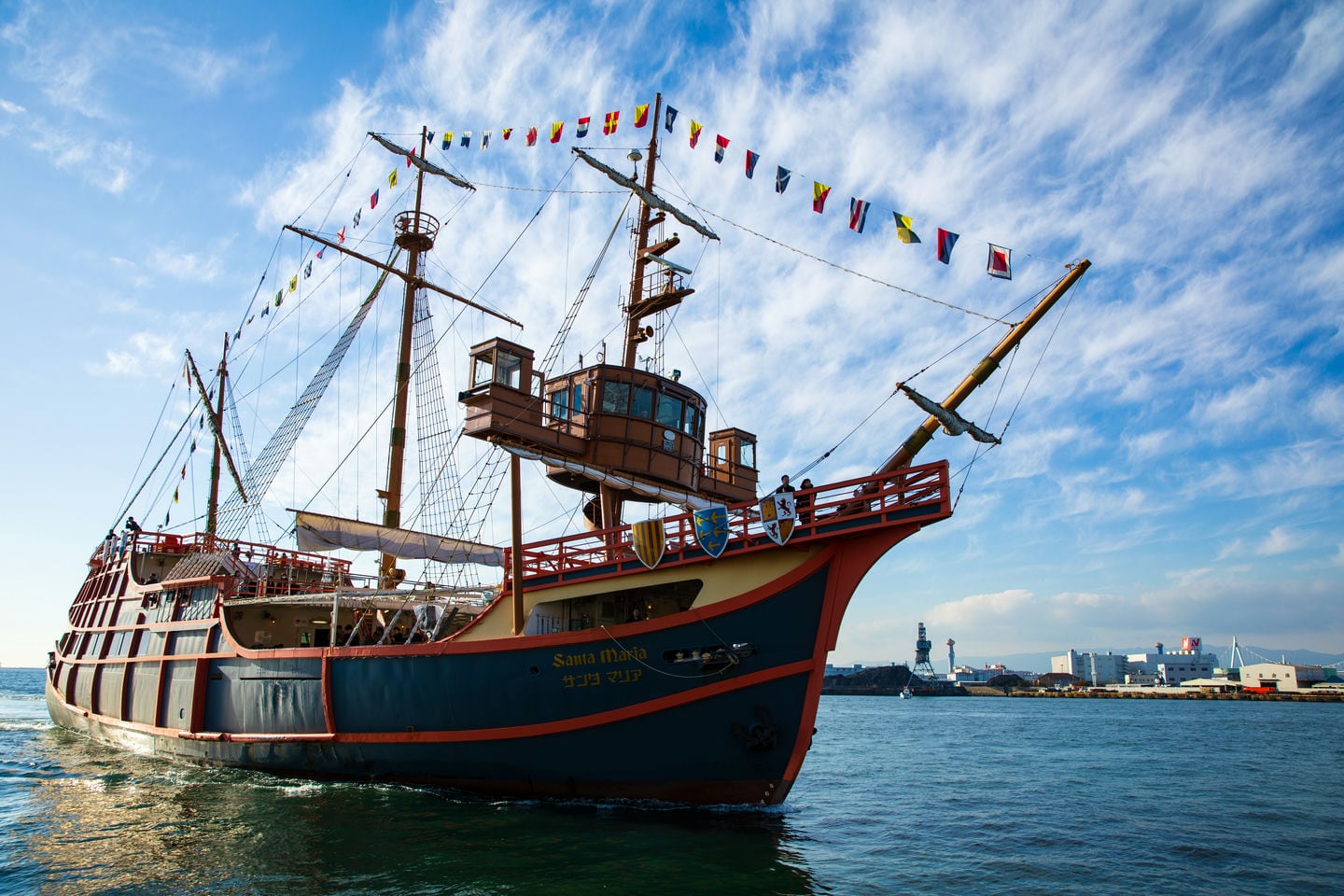 帆船型觀光船 聖瑪麗亞號 白天遊覽